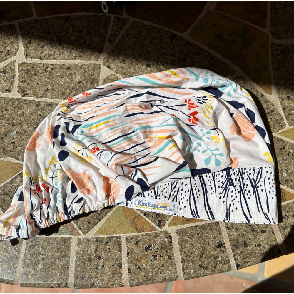 KimKaps scrub hat style 2, toggle button